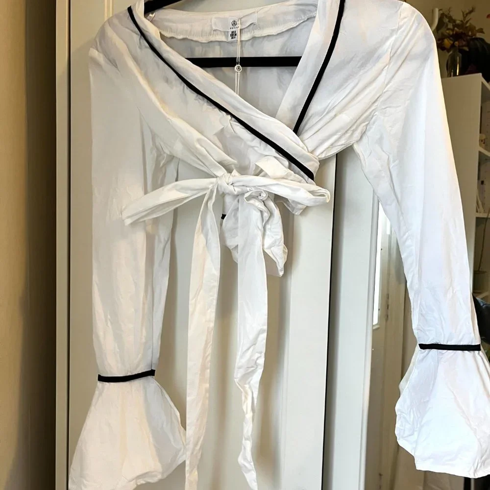 NWOT | MISSGUIDED Petite Poplin Contrast Trim Wrap Top - Picture 6 of 6